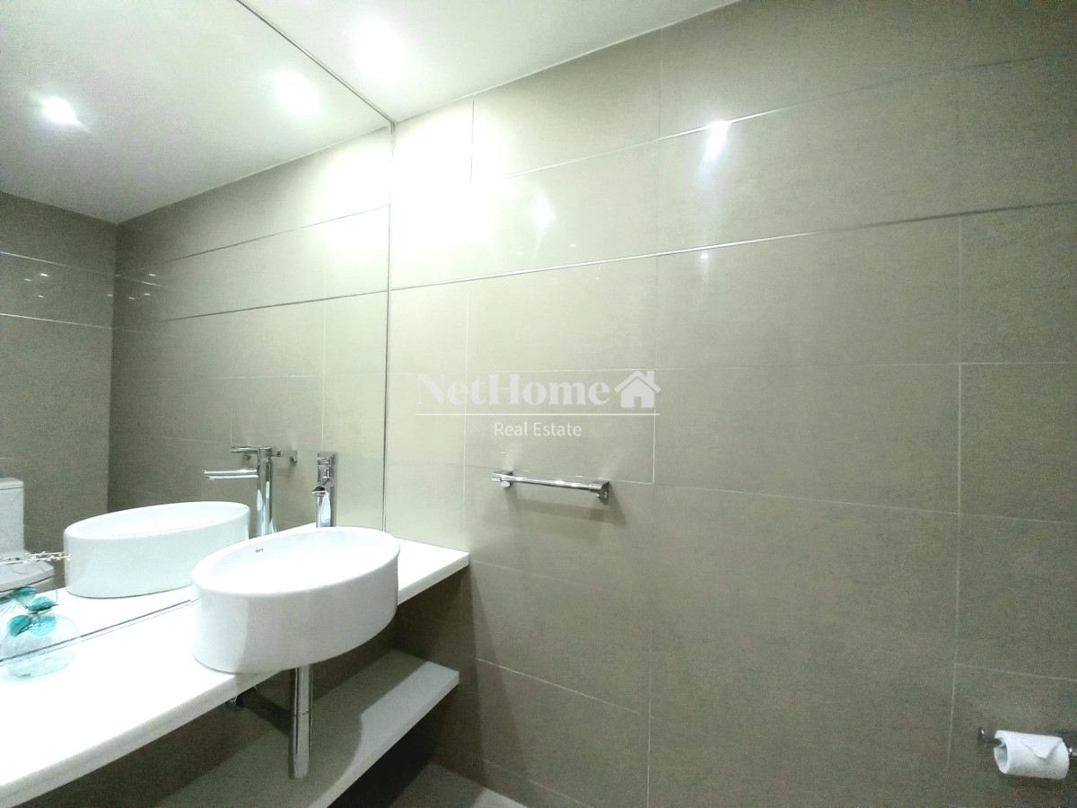 Apartamento ID.233 - Playa Mansa Apartamento 3 dormitorios Vista al Océano