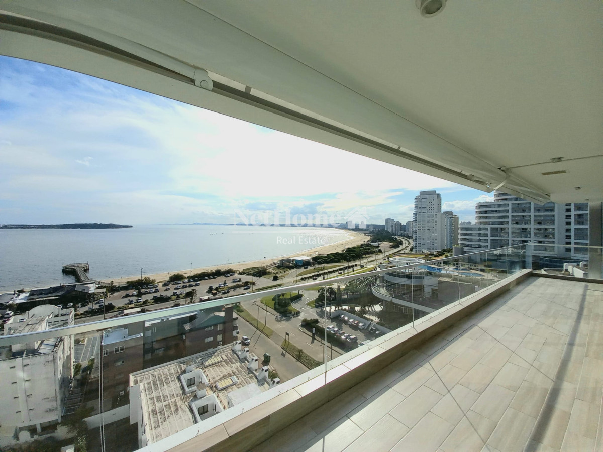 Apartamento ID.233 - Playa Mansa Apartamento 3 dormitorios Vista al Océano