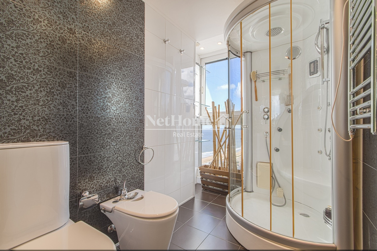 Apartamento ID.232 - Penthouse Frente Al Mar - 4 Dormitorios en Venta 