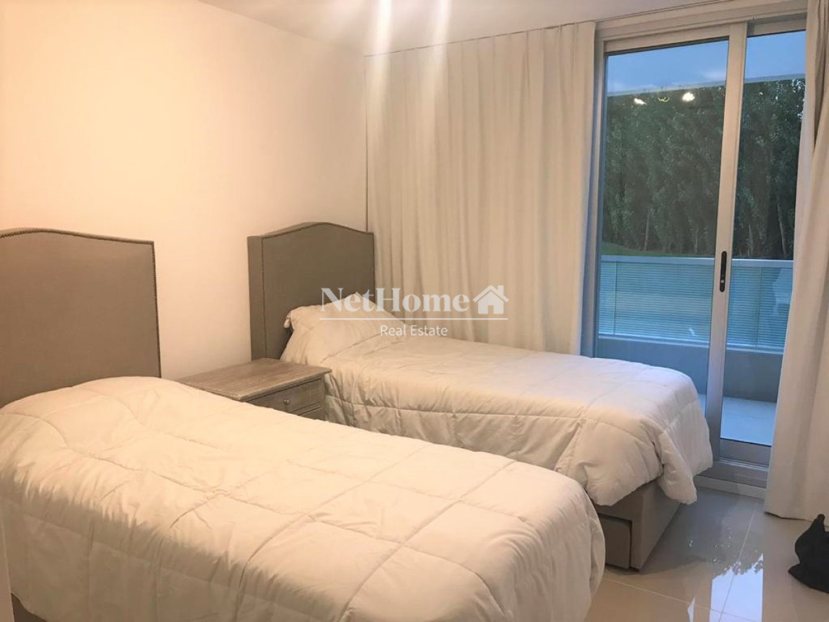 Apartamento ID.229 - Playa Mansa frente al Mar Apartamento 2 Dormitorios Moderno