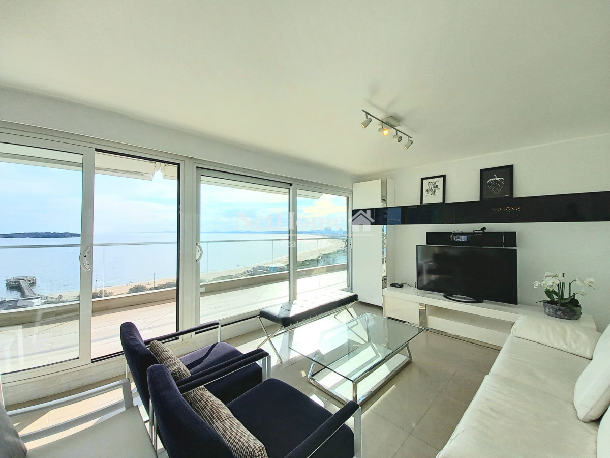 Apartamento ID.233 - Playa Mansa Apartamento 3 dormitorios Vista al Océano