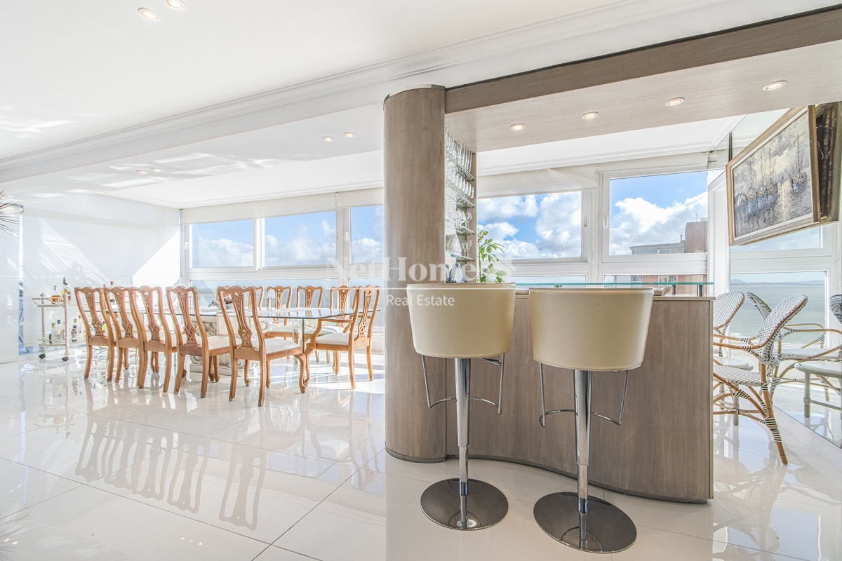 Apartamento ID.232 - Penthouse Frente Al Mar - 4 Dormitorios en Venta 