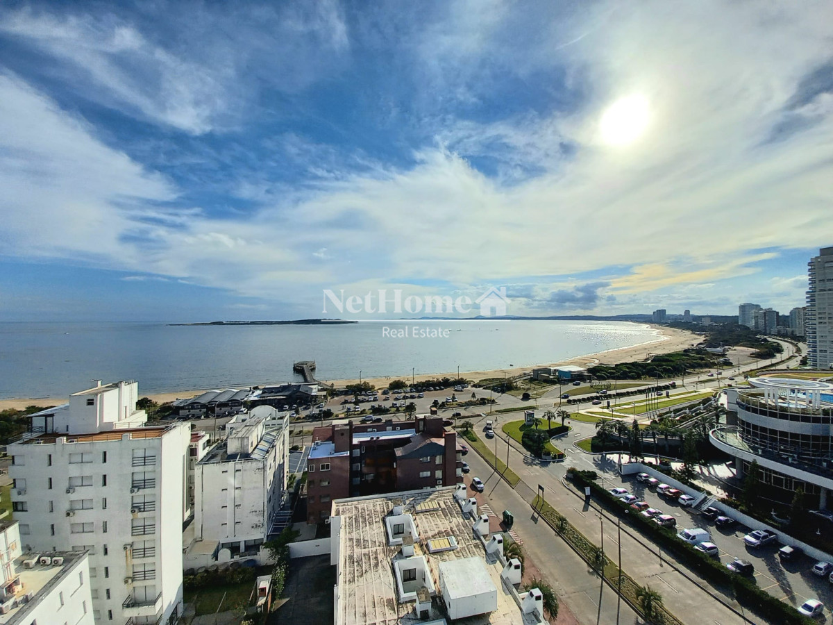 Apartamento ID.233 - Playa Mansa Apartamento 3 dormitorios Vista al Océano