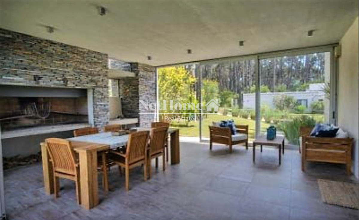 Casa ID.47 - Barrio Privado Rincón del Indio 5 Dormitorios a metros del Mar