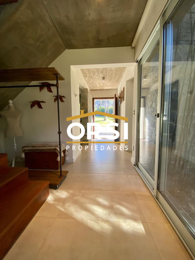 Casa ID.180 - Excelente propiedad en Barrio Privado Venta 