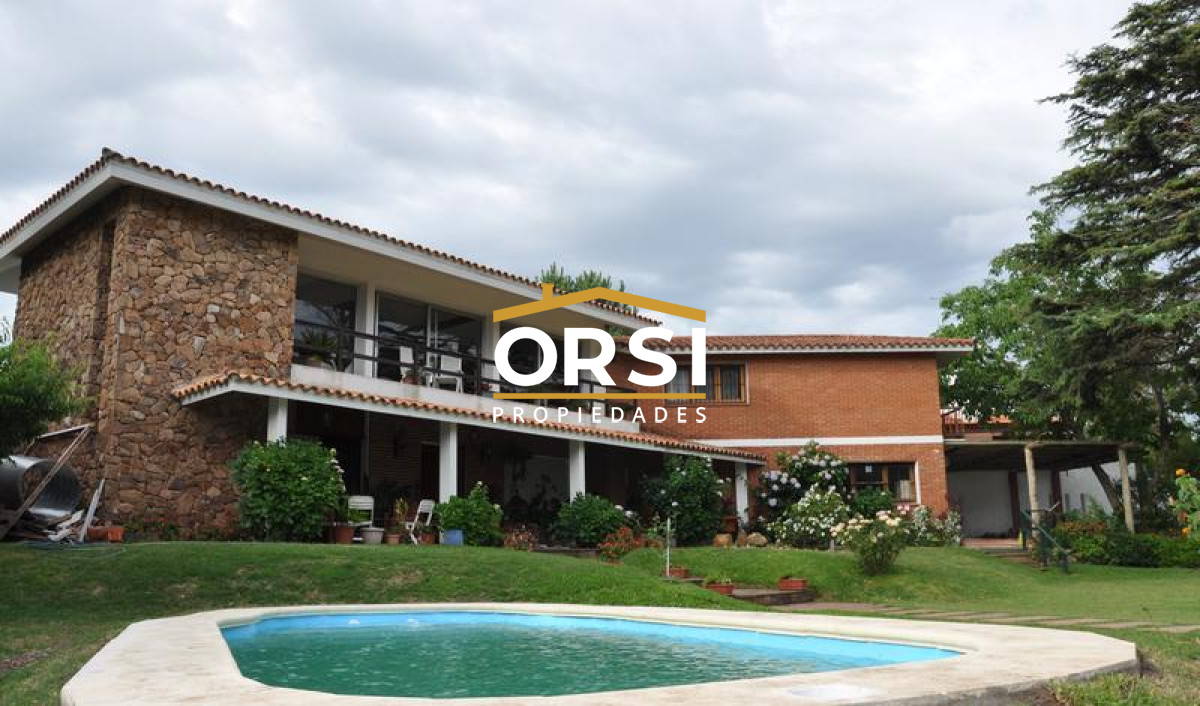 Casa ID.179 - Casa de Cinco dormitorios Playa Mansa Punta del Este 