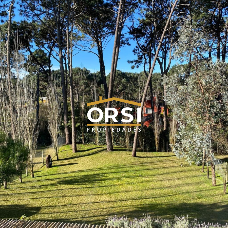 Casa ID.180 - Excelente propiedad en Barrio Privado Venta 