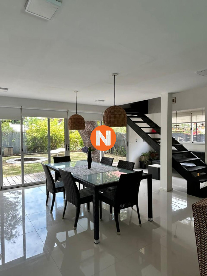 Casa Ref.219538 - Casa en Playa Montoya en Venta 