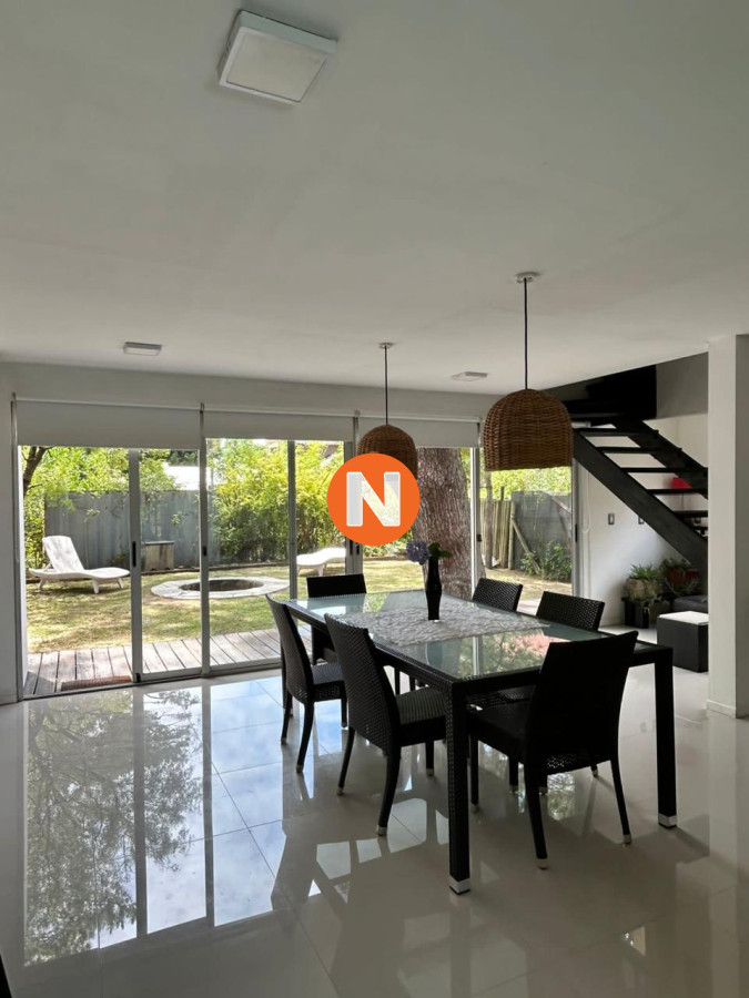 Casa Ref.219538 - Casa en Playa Montoya en Venta 