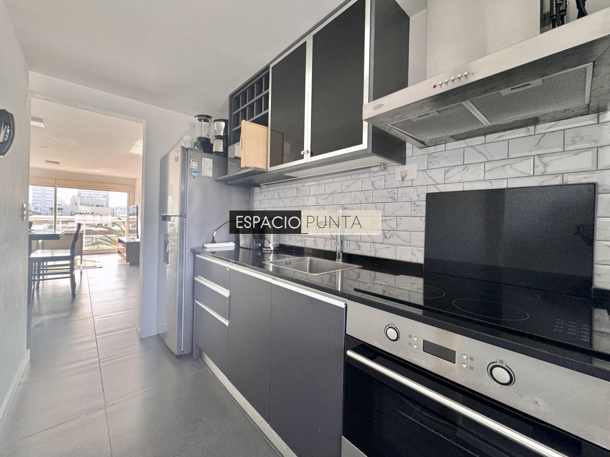 Apartamento ID.1474 - Apartamento en Venta de Tres Dormitorios en Peninsula 