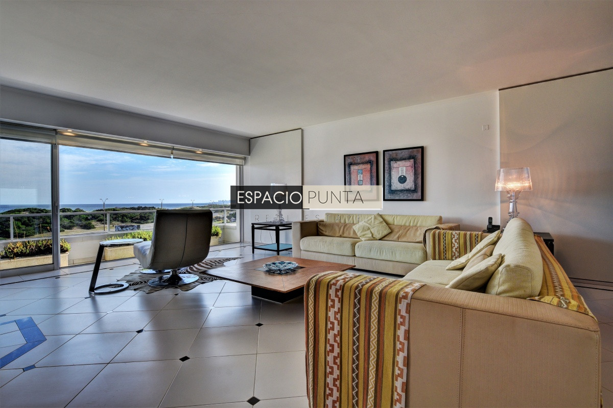 Apartamento ID.942 - Apartamento Primera Fila Playa Brava en Alquiler 
