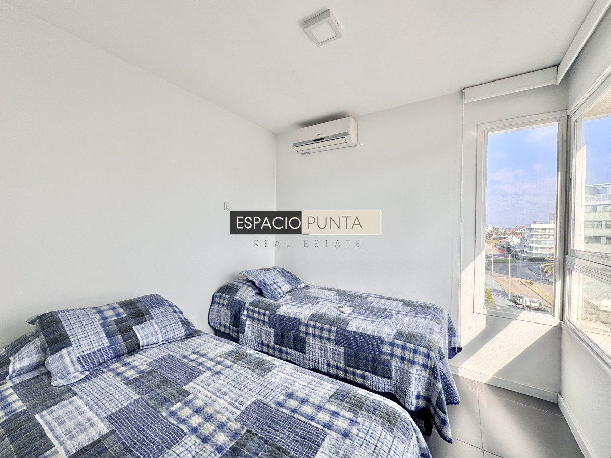 Apartamento ID.1474 - Apartamento en Venta de Tres Dormitorios en Peninsula 