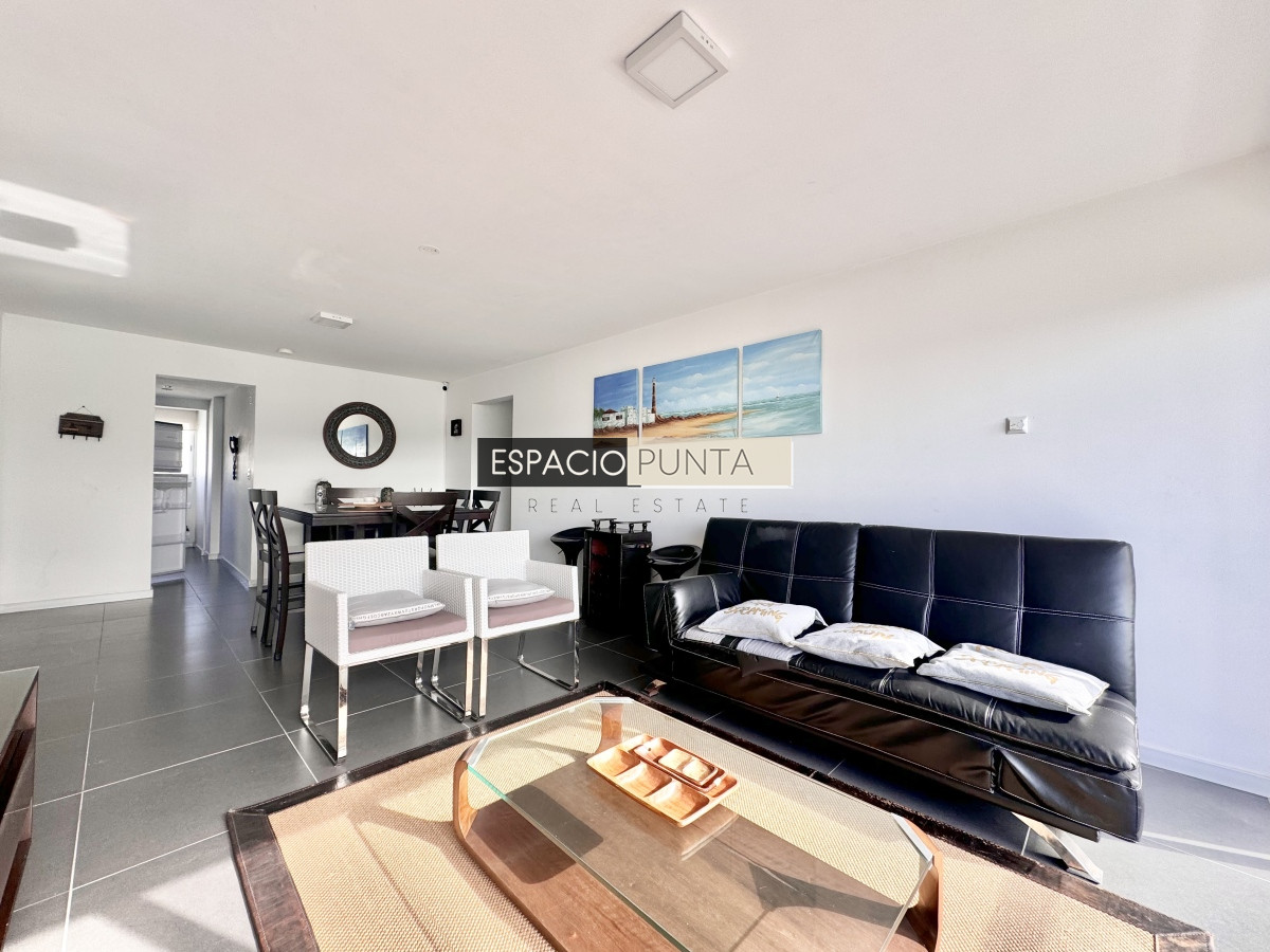 Apartamento ID.1474 - Apartamento en Venta de Tres Dormitorios en Peninsula 