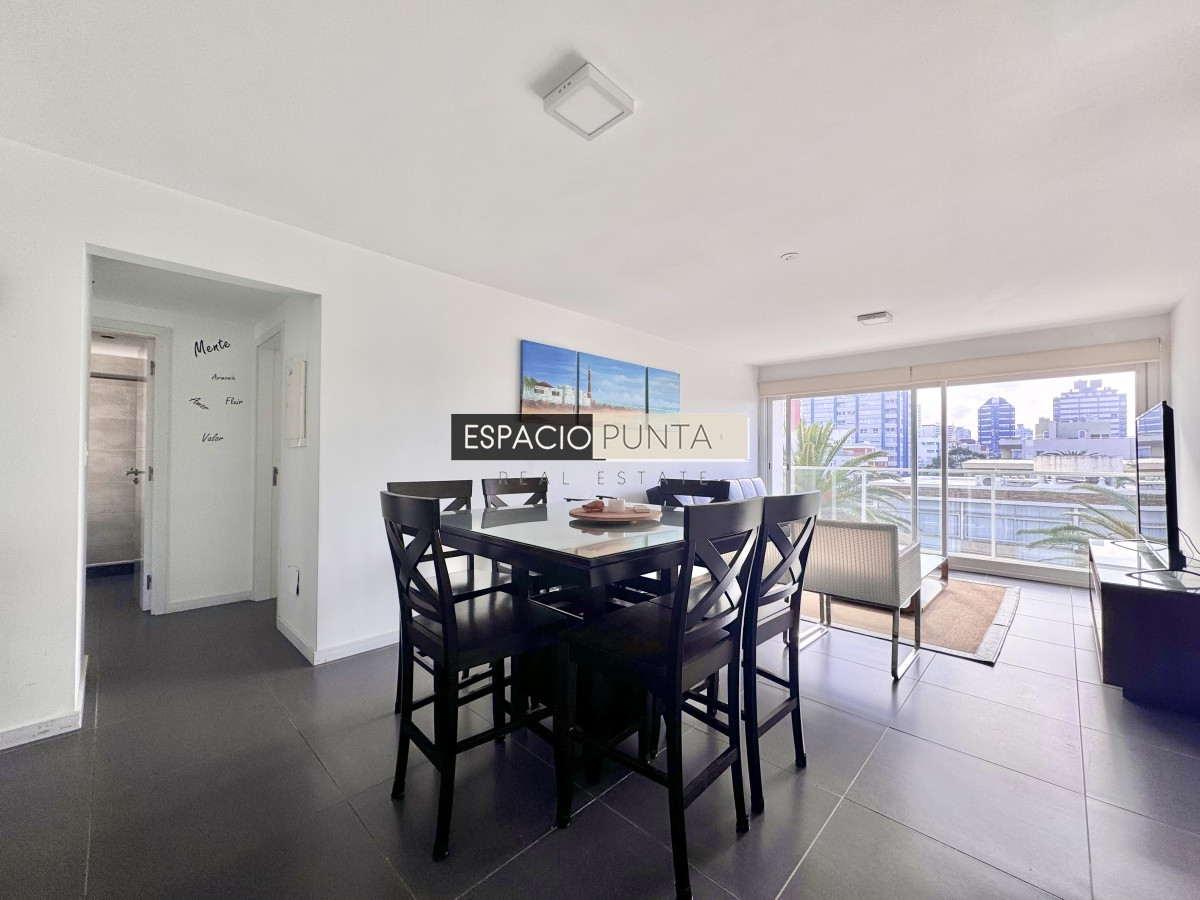 Apartamento ID.1474 - Apartamento en Venta de Tres Dormitorios en Peninsula 