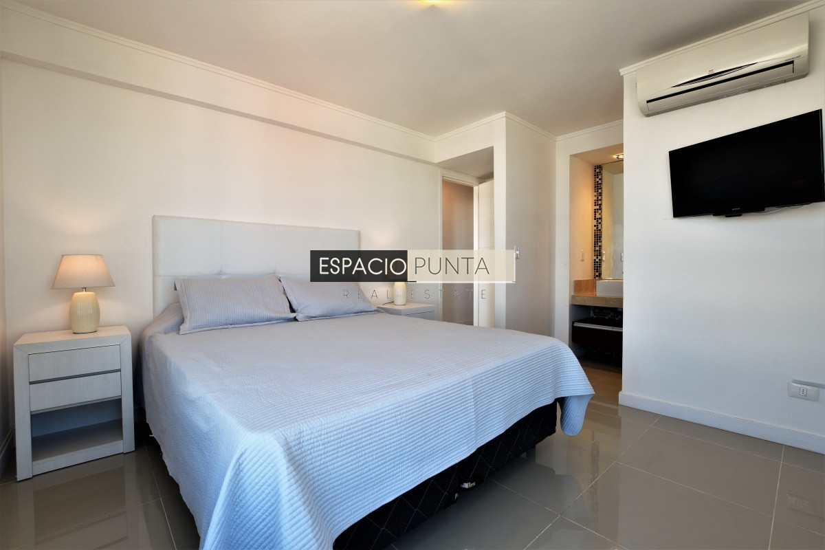 Apartamento ID.1468 - Apartamento en venta en The Forest de Tres Dormitorios, Punta del Este 