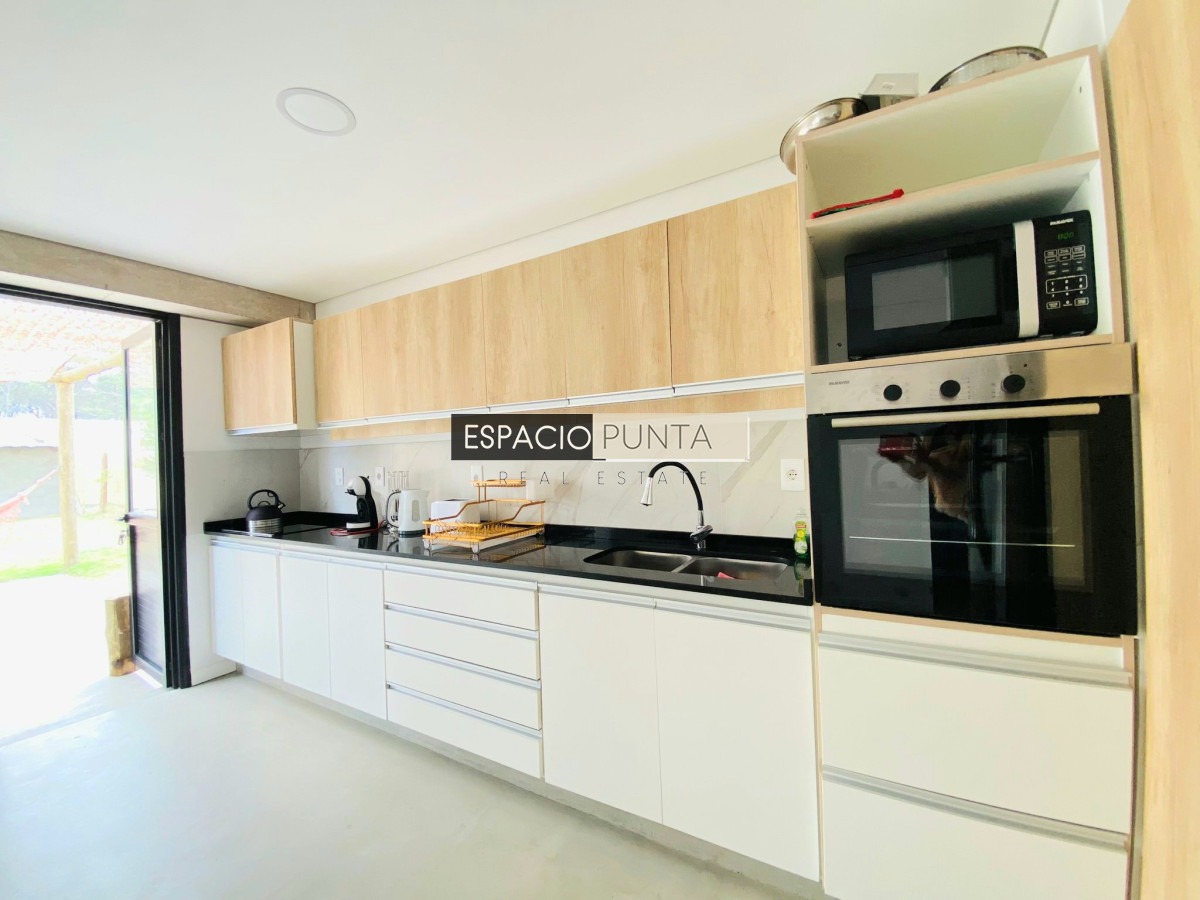 Casa ID.83 - Vendo  Casa de tres dormitorios en Montoya, La Barra , Punta del este