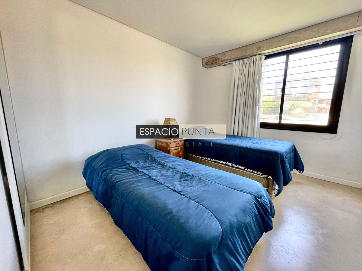 Casa ID.83 - Vendo  Casa de tres dormitorios en Montoya, La Barra , Punta del este