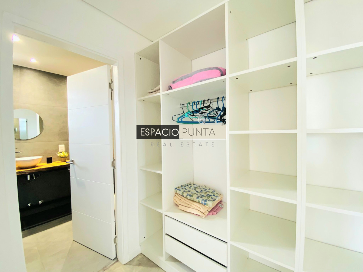 Casa ID.83 - Vendo  Casa de tres dormitorios en Montoya, La Barra , Punta del este