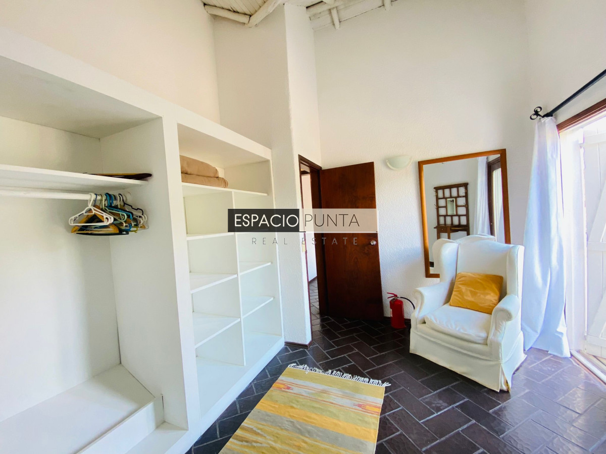 Casa ID.618 - Venta Casa en El Chorro - 5 dorm.