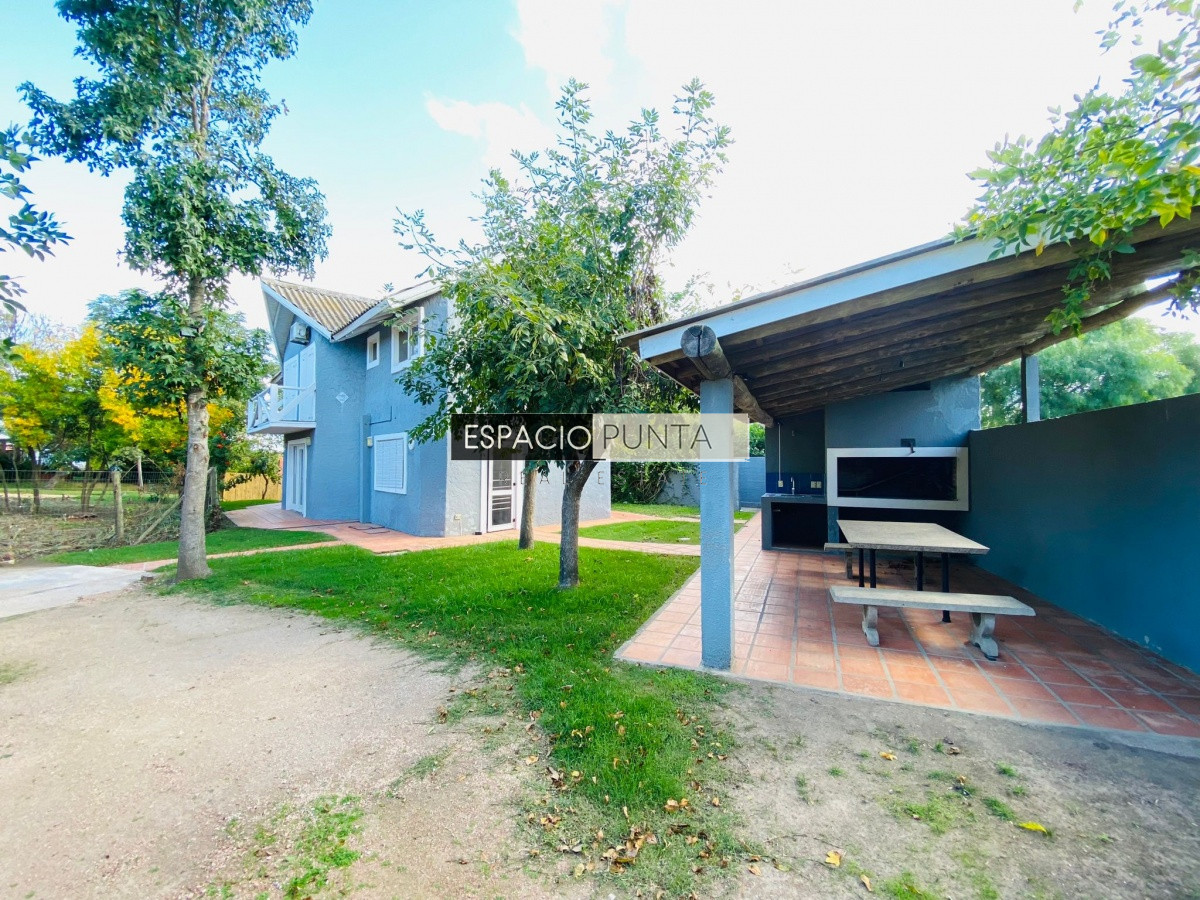 Casa ID.618 - Venta Casa en El Chorro - 5 dorm.