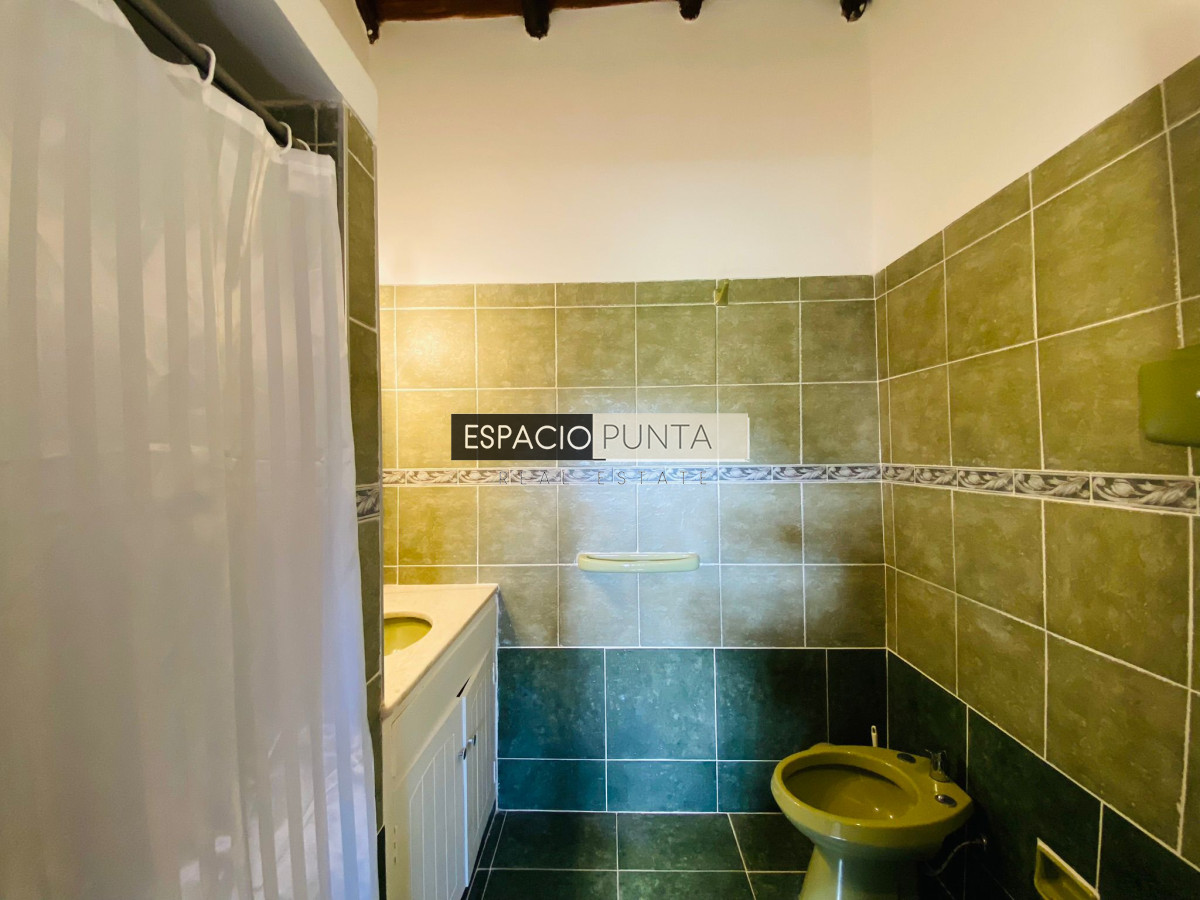 Casa ID.618 - Venta Casa en El Chorro - 5 dorm.