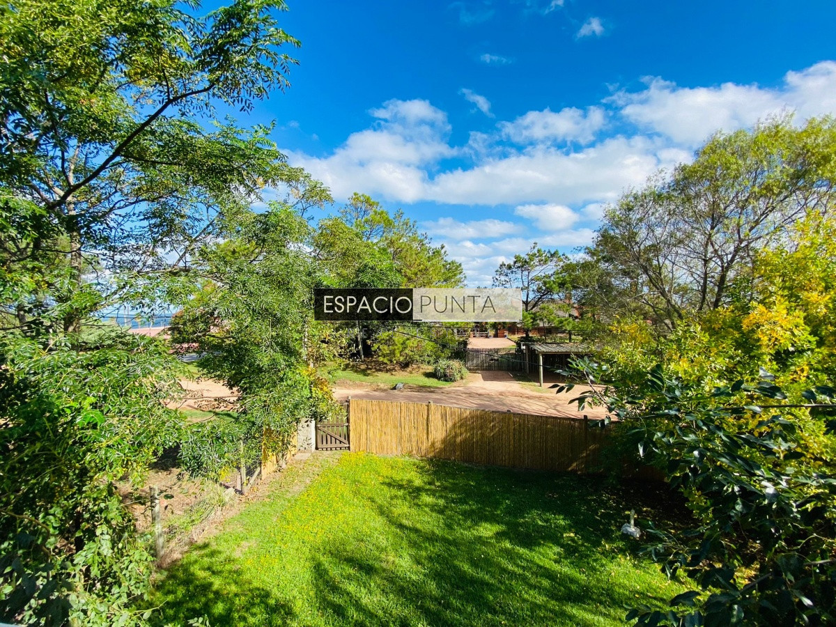 Casa ID.618 - Venta Casa en El Chorro - 5 dorm.