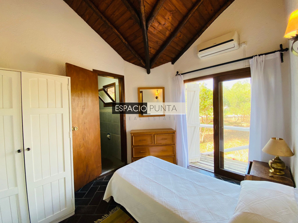 Casa ID.618 - Venta Casa en El Chorro - 5 dorm.