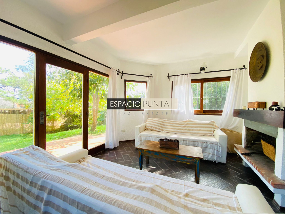 Casa ID.618 - Venta Casa en El Chorro - 5 dorm.