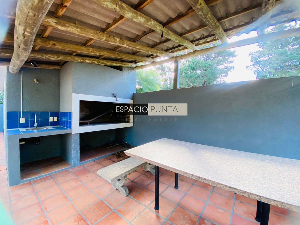 Casa ID.618 - Venta Casa en El Chorro - 5 dorm.