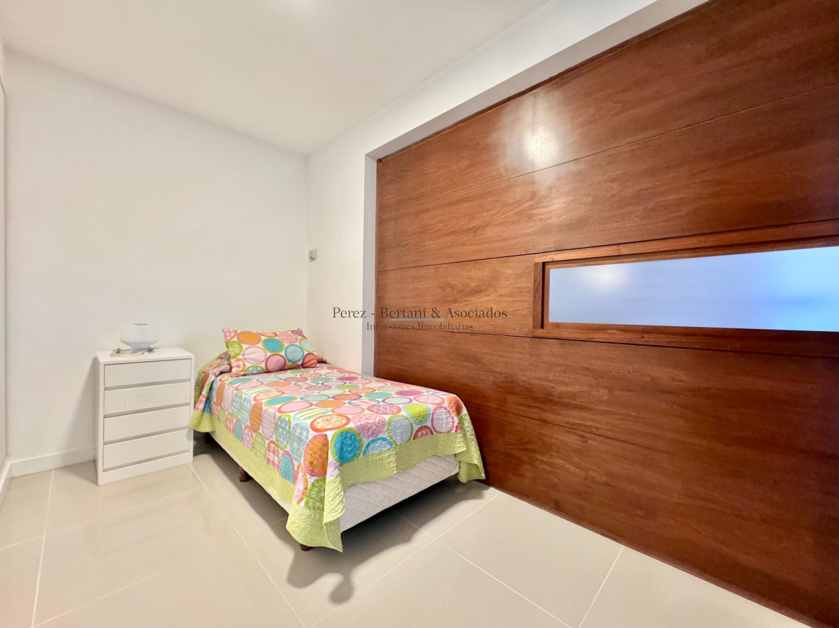 Apartamento ID.894 - Apartamento de Dos Dormitorios con Vista al Mar 