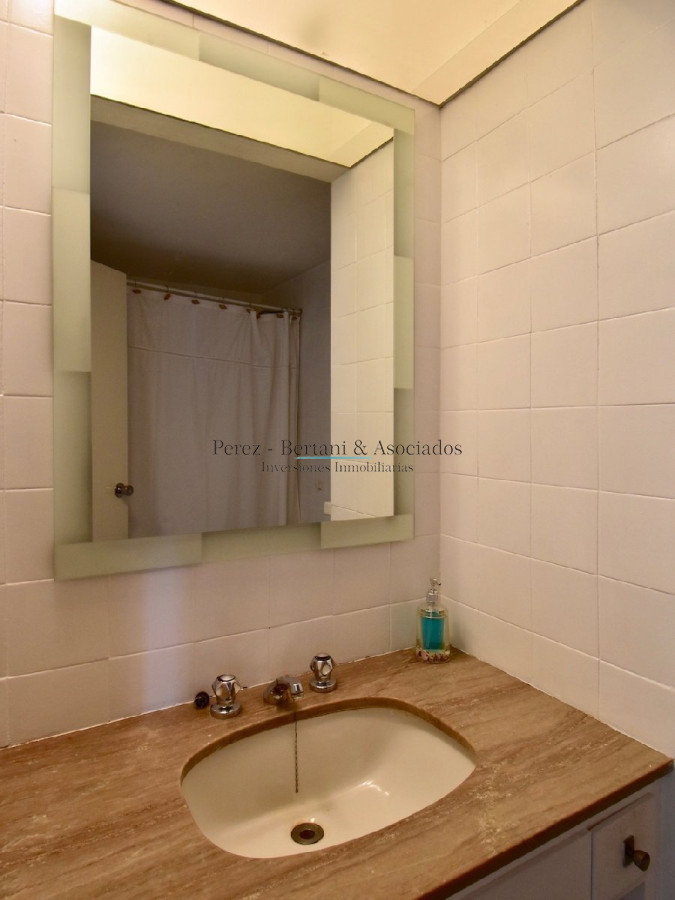 Apartamento ID.220 - Malecon Punta del Este - 3 dorm. Playa Mansa - Primera Fila