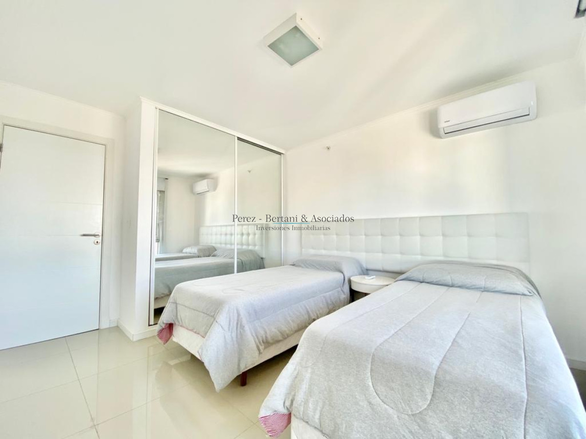 Apartamento ID.219 - Alquiler de Temporada Apartamento en Playa Brava