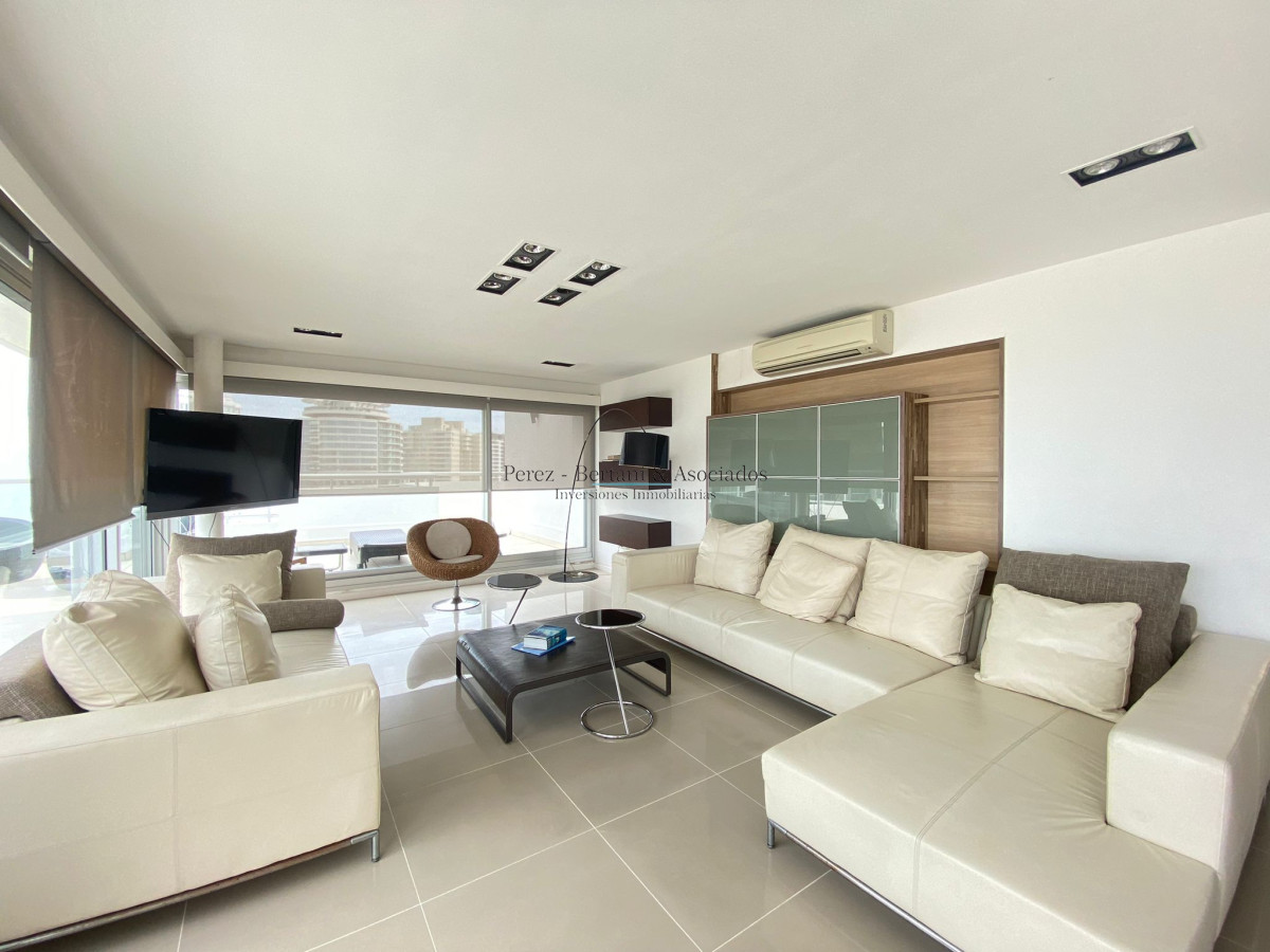 Apartamento ID.1040 - Penthouse en playa brava 3 suites y dependencia en Quartier del Mar