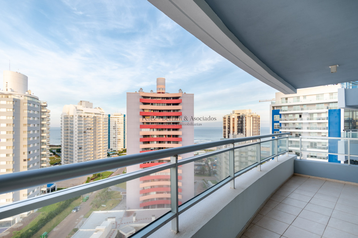 Apartamento ID.894 - Apartamento de Dos Dormitorios con Vista al Mar 
