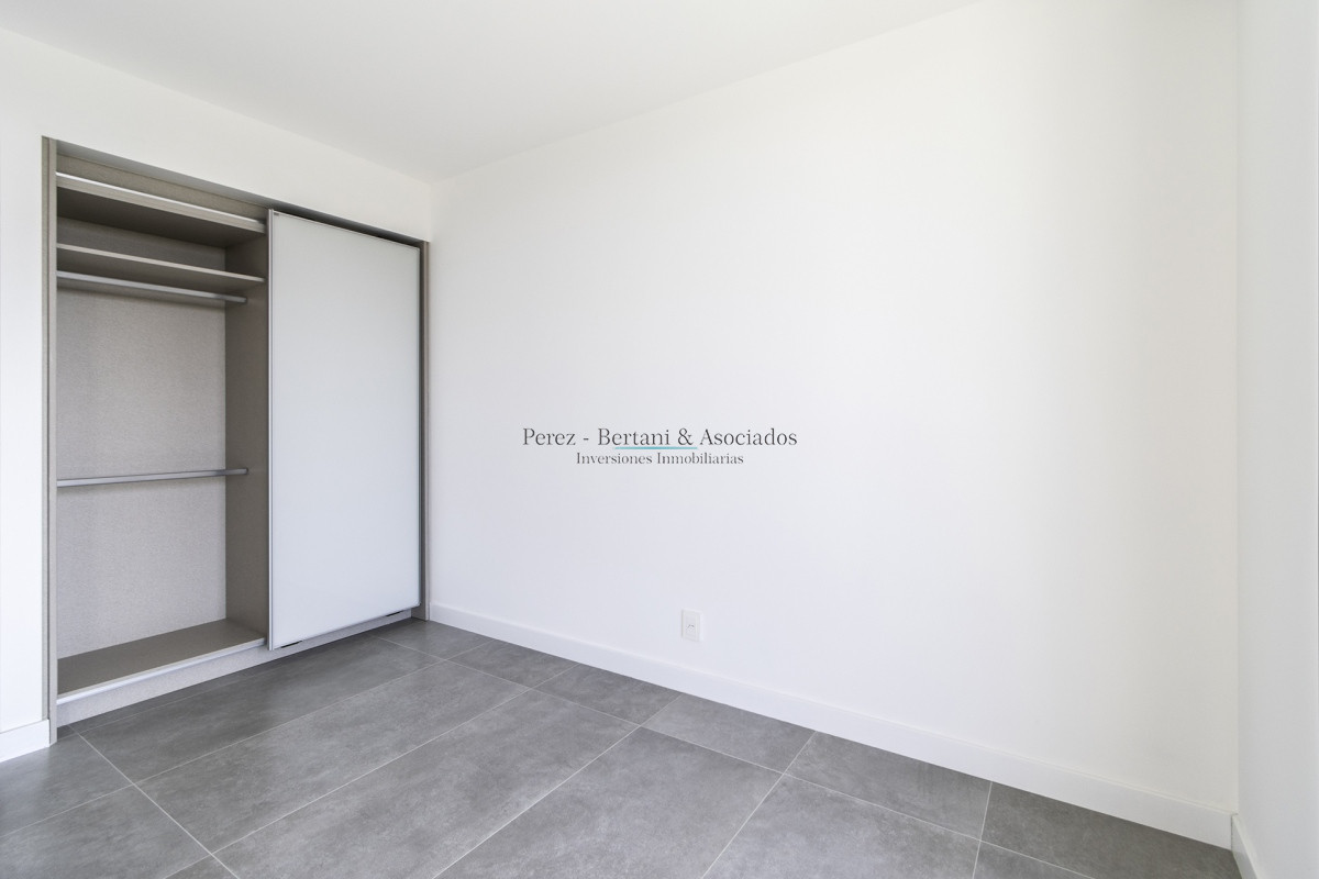 Apartamento ID.79 - Venetian Central Punta del Este En venta Dos Suites en Venta