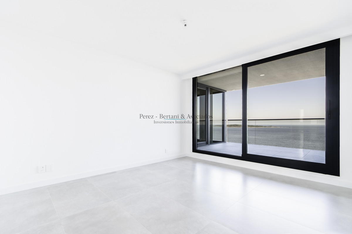 Apartamento ID.79 - Venetian Central Punta del Este En venta Dos Suites en Venta