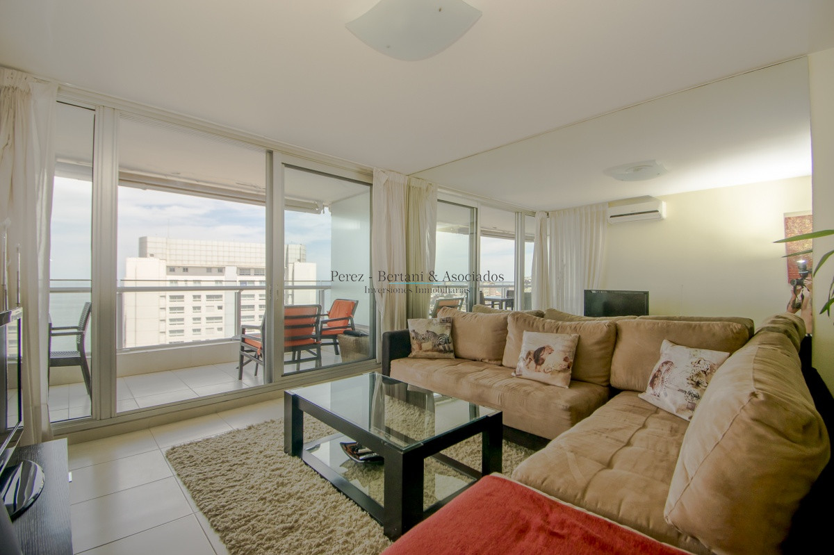 Apartamento ID.627 - Apartamento Season Tower Playa Mansa - 2 dormitorios - Jacuzzi mirando al Mar