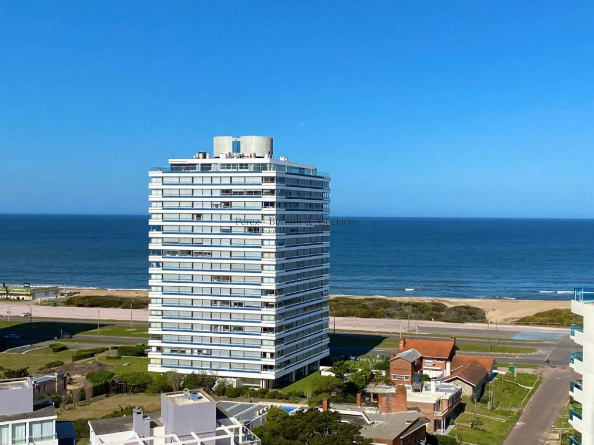 Apartamento ID.219 - Alquiler de Temporada Apartamento en Playa Brava