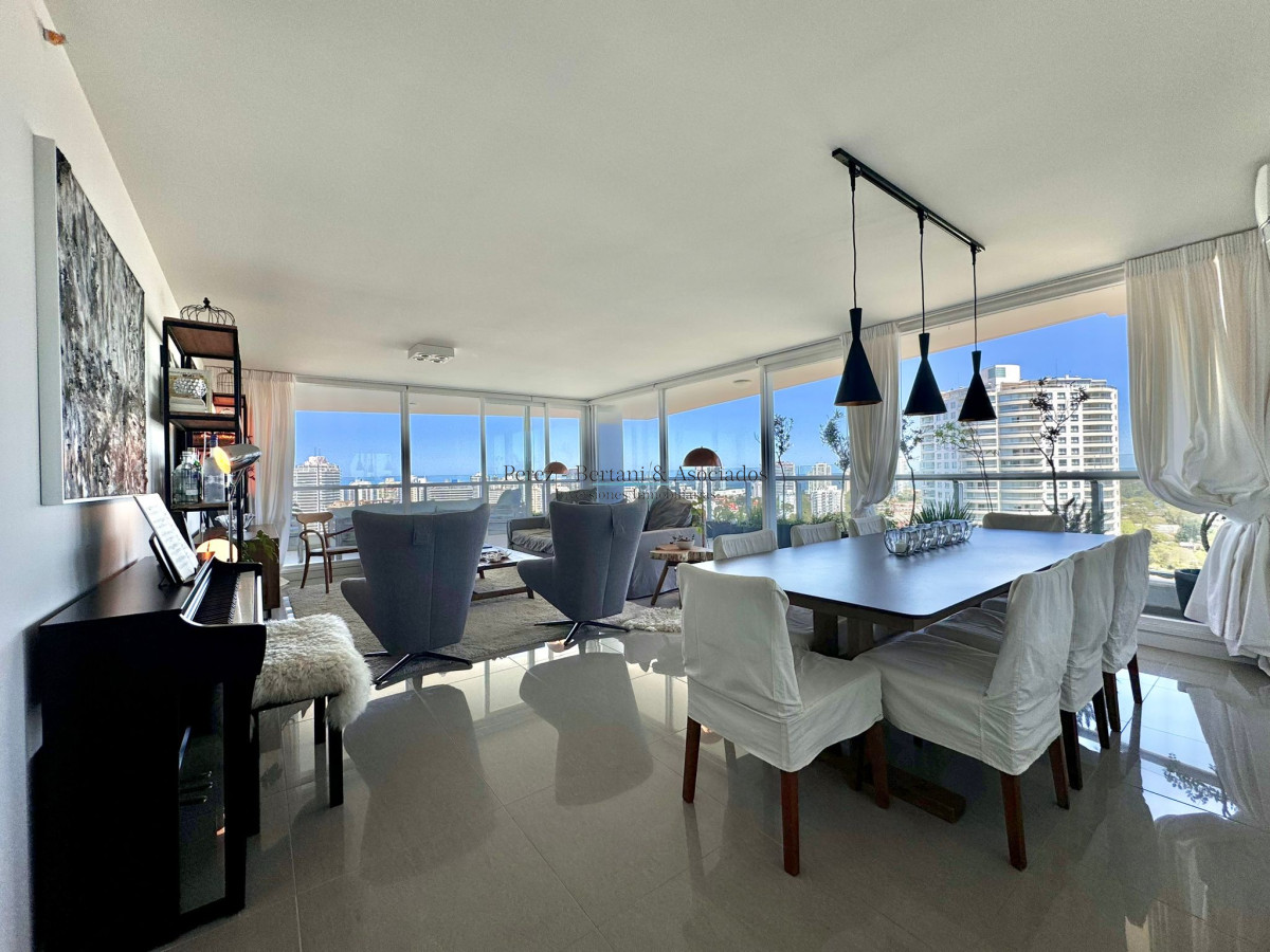 Apartamento ID.1042 - Apartamento en Torre One esquinero piso alto en venta