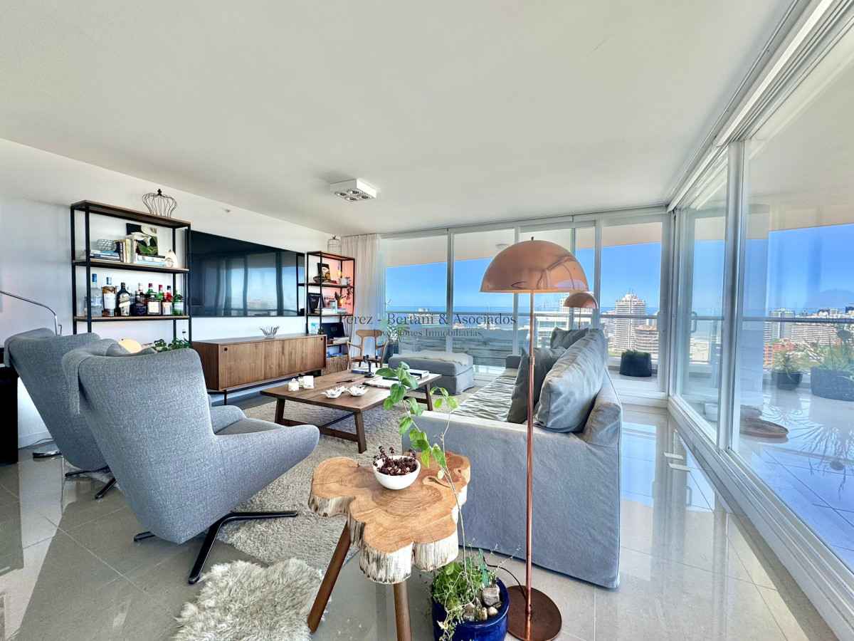 Apartamento ID.1042 - Apartamento en Torre One esquinero piso alto en venta