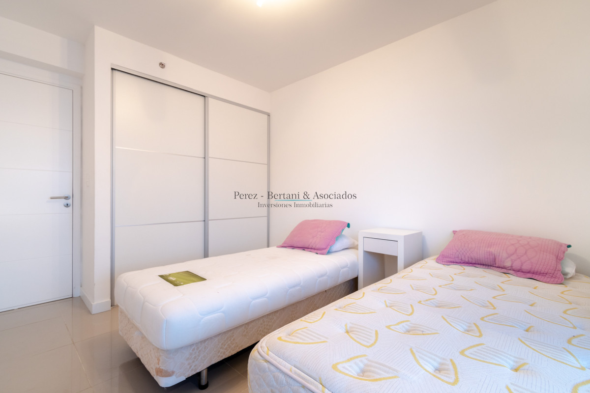 Apartamento ID.894 - Apartamento de Dos Dormitorios con Vista al Mar 