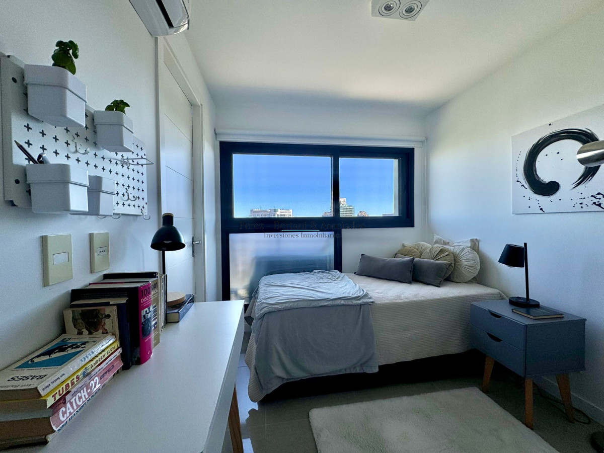 Apartamento ID.1042 - Apartamento en Torre One esquinero piso alto en venta