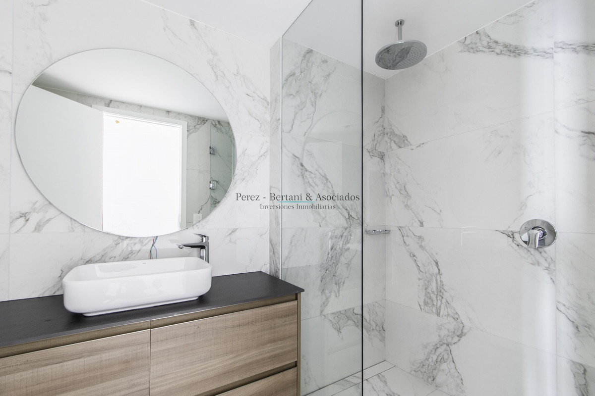 Apartamento ID.79 - Venetian Central Punta del Este En venta Dos Suites en Venta