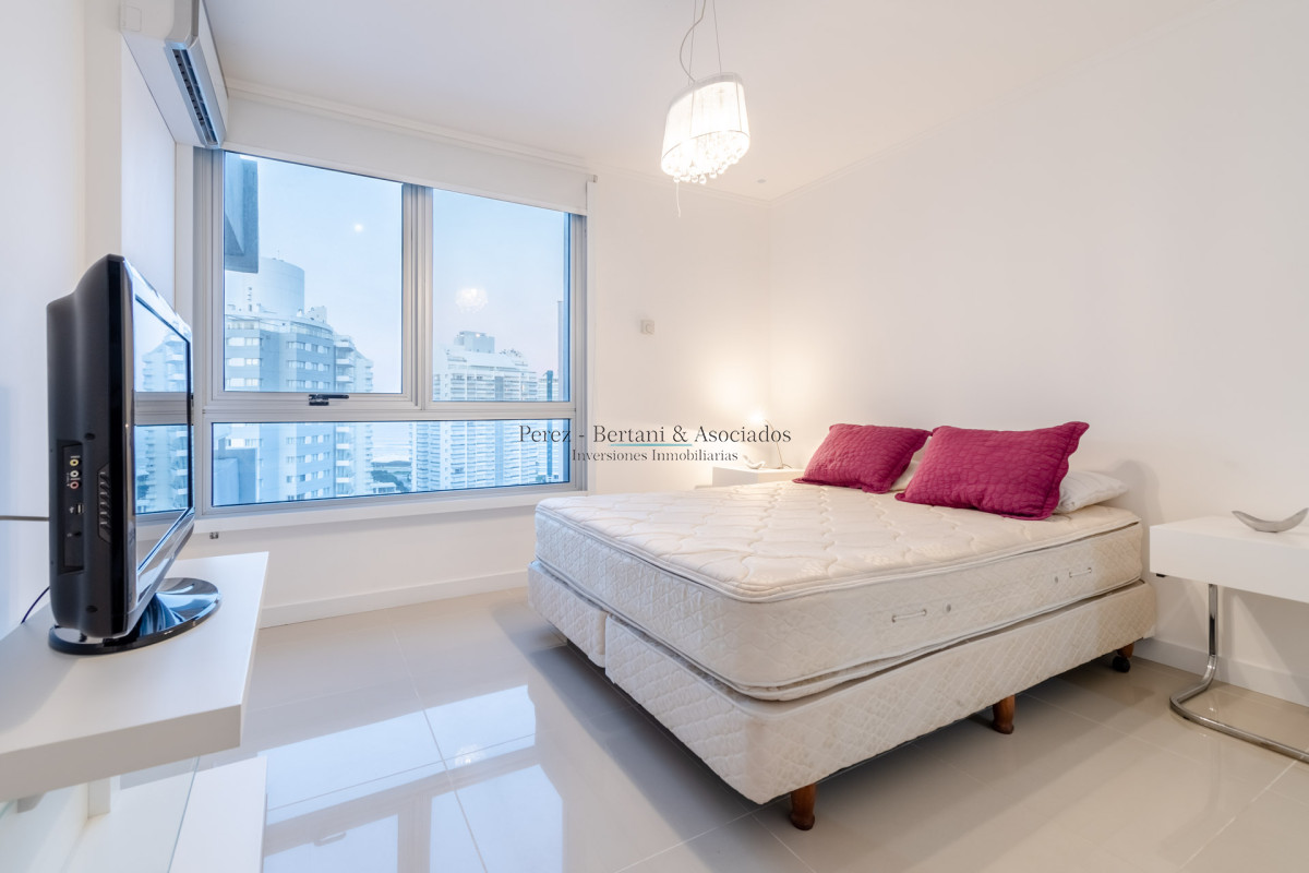 Apartamento ID.894 - Apartamento de Dos Dormitorios con Vista al Mar 