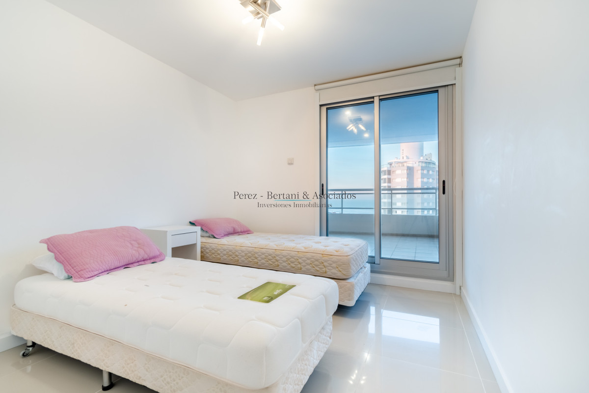 Apartamento ID.894 - Apartamento de Dos Dormitorios con Vista al Mar 