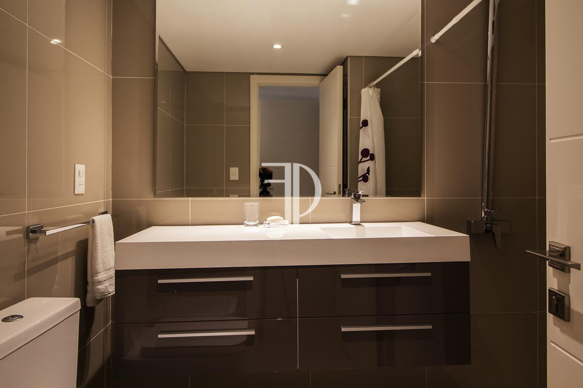 Apartamento ID.217 - Apartamento moderno de dos dormitorios en venta sobre playa Mansa, Pinares.