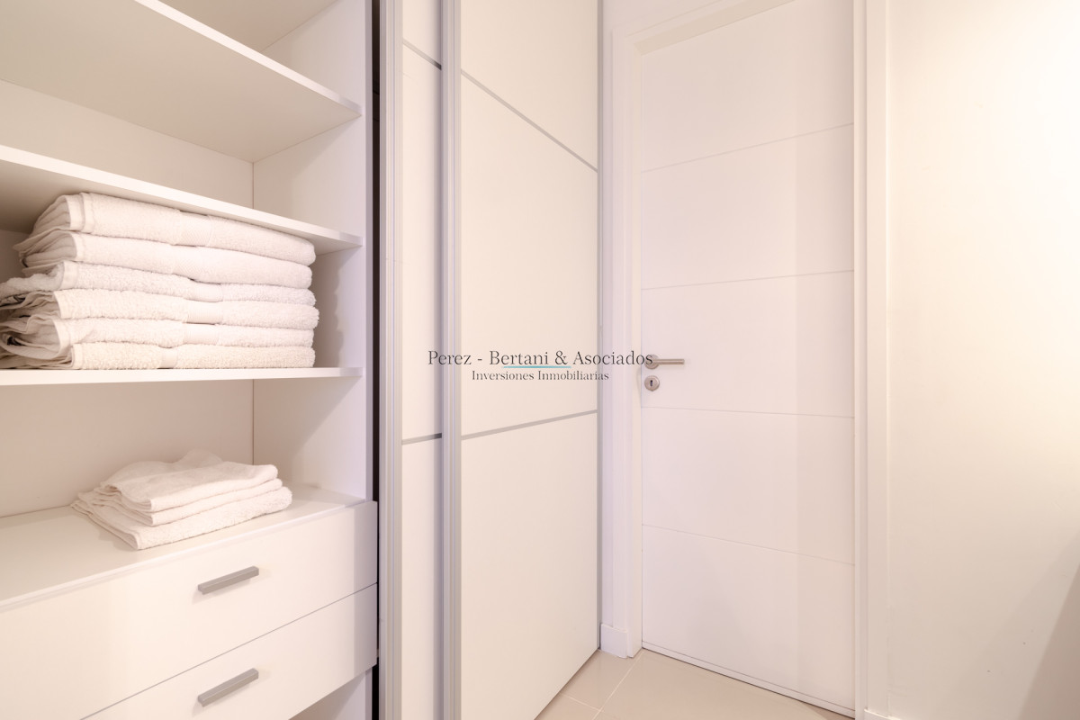 Apartamento ID.894 - Apartamento de Dos Dormitorios con Vista al Mar 