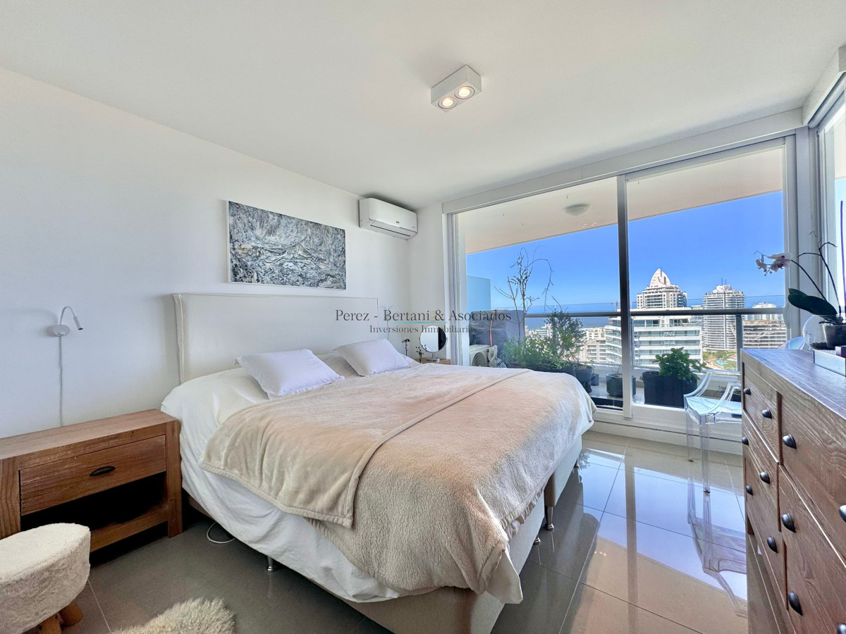 Apartamento ID.1042 - Apartamento en Torre One esquinero piso alto en venta