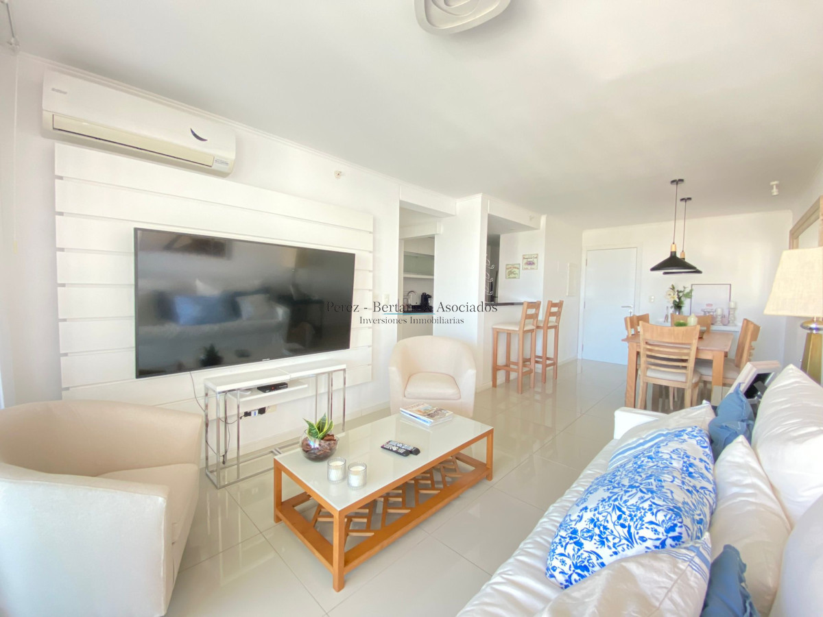 Apartamento ID.226 - Apartamento en Venta en Wind Tower Dos Dormitorios y Dos Baños
