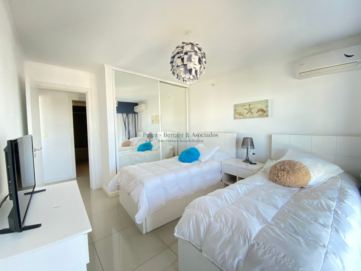 Apartamento ID.226 - Apartamento en Venta en Wind Tower Dos Dormitorios y Dos Baños